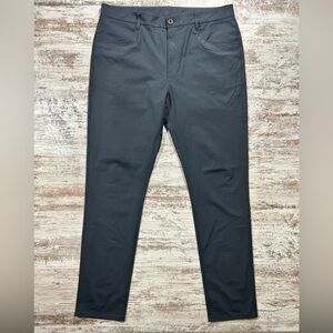 Men’s Vuori Tapered Chino Pants charcoal gray Size 36 x 32 inseam polyester